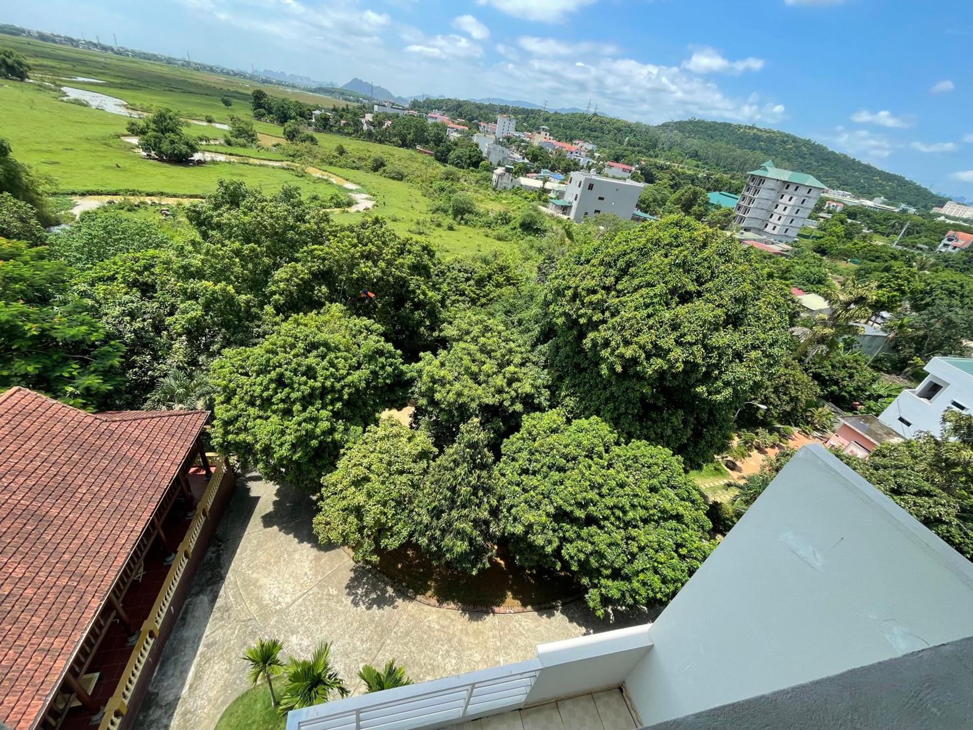Thien Binh Hotel Hòa Bình Zewnętrze zdjęcie